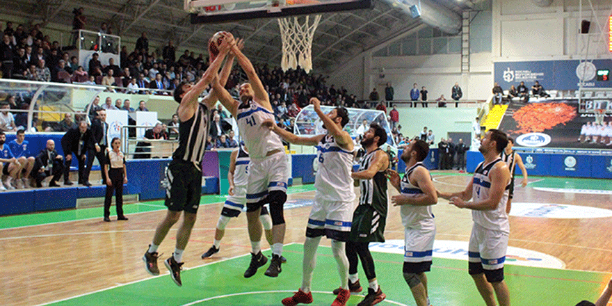 Kağıtspor son topta kaybetti: 76-79