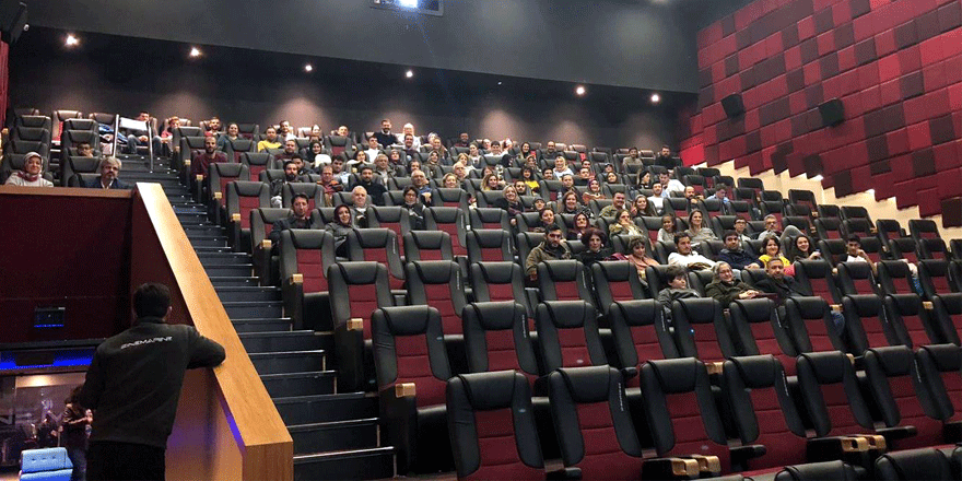 İMO üyelerini sinemaya götürdü