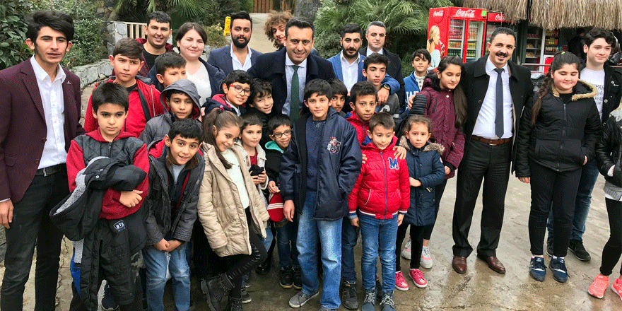 CHP’li Törk çocuklarla buluştu