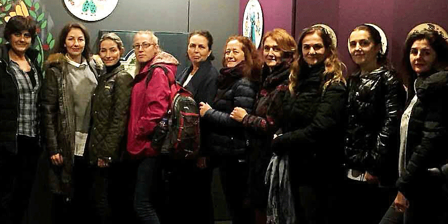 Konservatuvar öğrencileri sergiyi gezdi