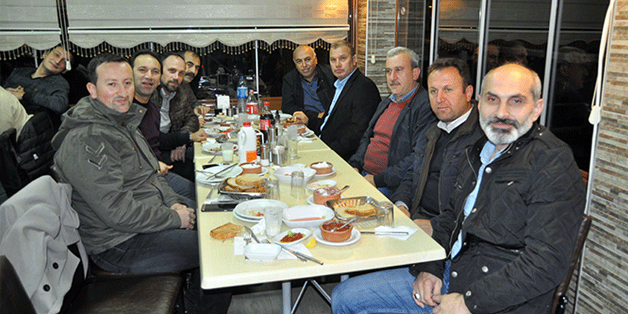 Karamürselspor moral depoladı