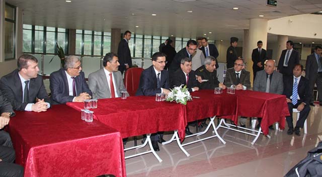 Vali Topaca terminal işletmecileri ile bir araya geldi