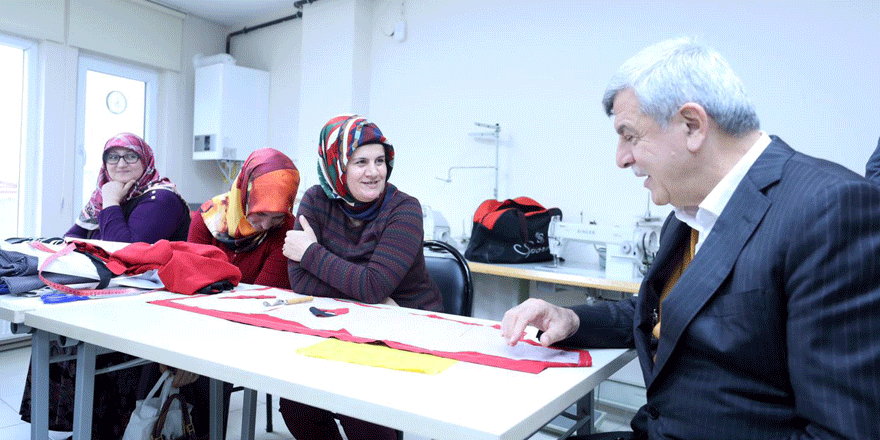 Karaosmanoğlu, kursu ziyaret etti