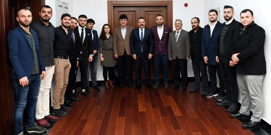 Trabzonlu Gençlerden Vali Aksoy’a davet