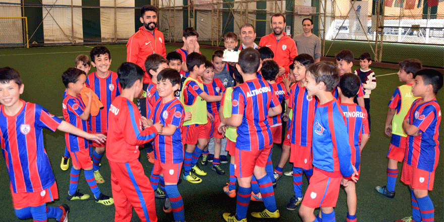 Bedirhan Demir’e Doğum Günü Sürprizi!