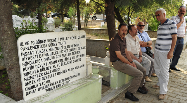 Alaettin Kurt mezarı başında anıldı