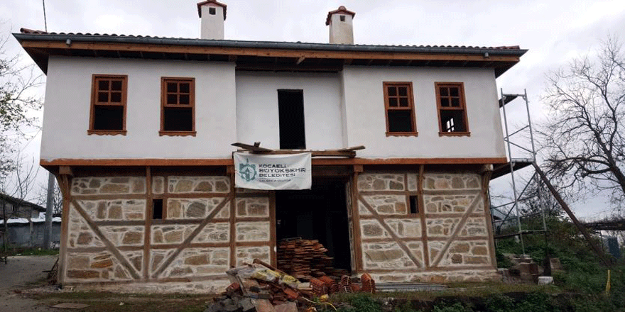 Tarihi konak yenileniyor