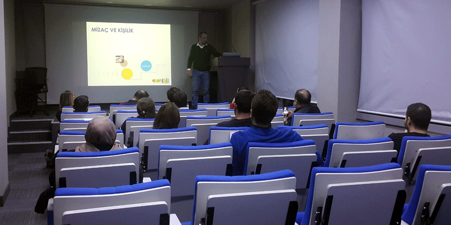 ‘Dijital Okur ve Yazarlık’ eğitimi