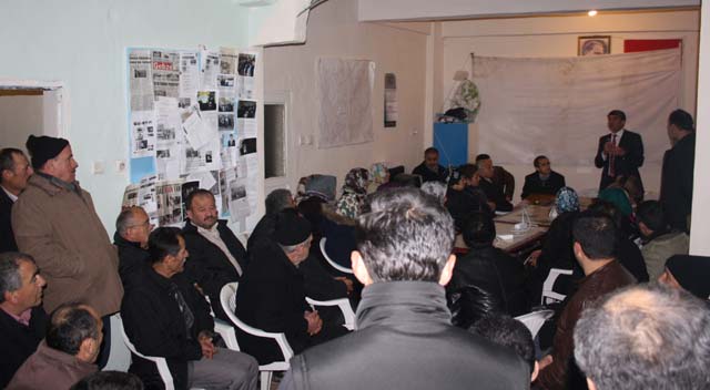 Bayrak’tan Emek Mahallesi Çıkarması