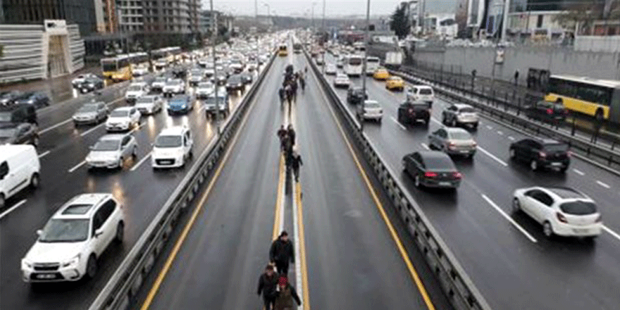 Metrobüs arızalandı!
