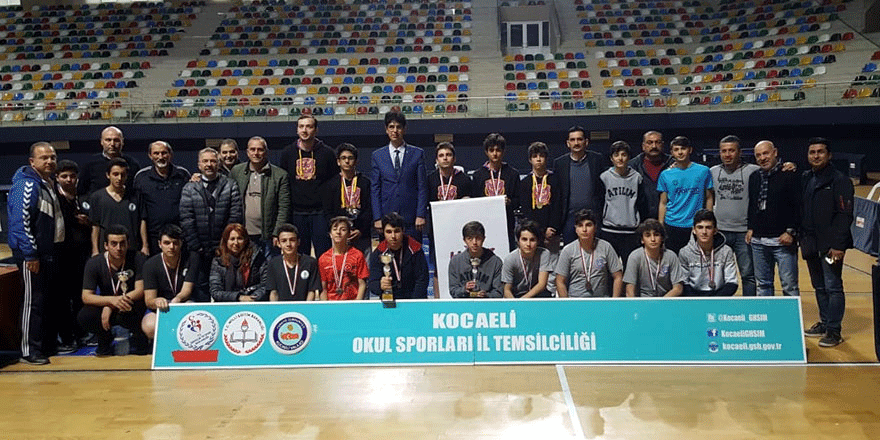 Masa tenisinde şampiyon belli oldu