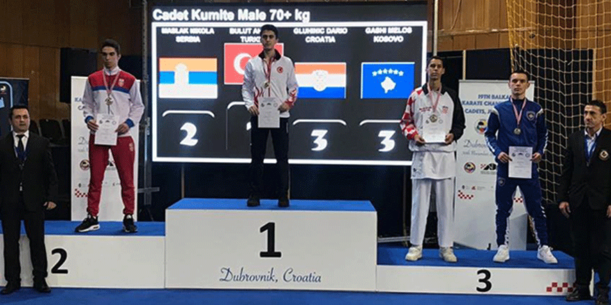 Karateciler ses getirdi