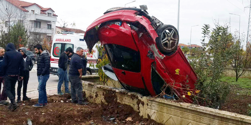 Otomobil takla attı: 2 yaralı