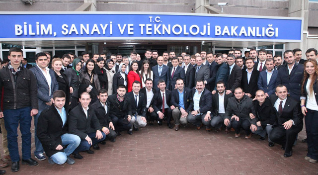 AK Gençler Bakan Işık’a gitti