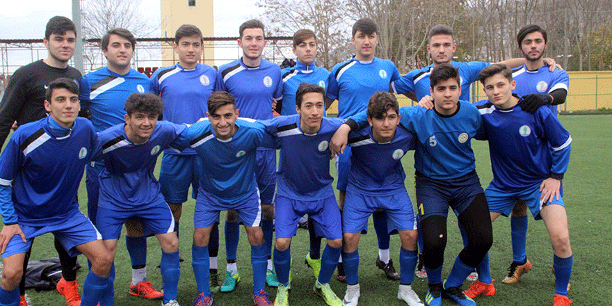 Liseler futbolda çeyrek final heyecanı