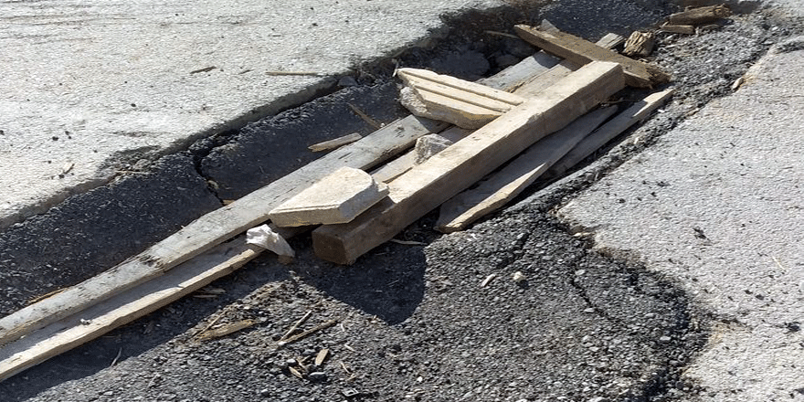 Vatandaştan bozuk yola çözüm