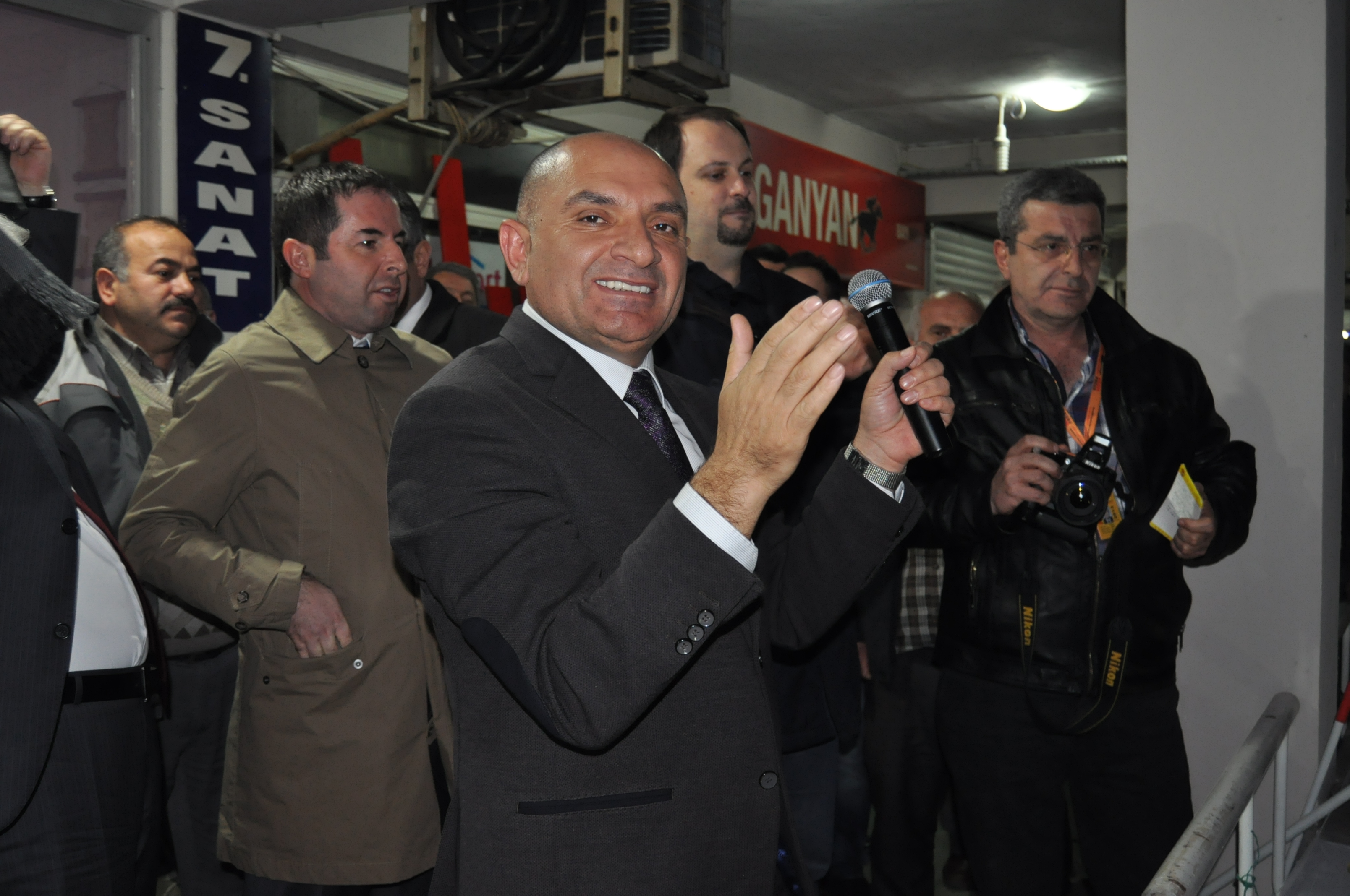 Tarhan, “Tayyip, kafadan hasta”