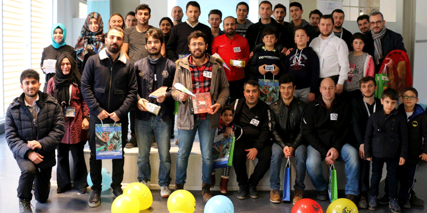 Kâğıttan uçaklar yarıştı