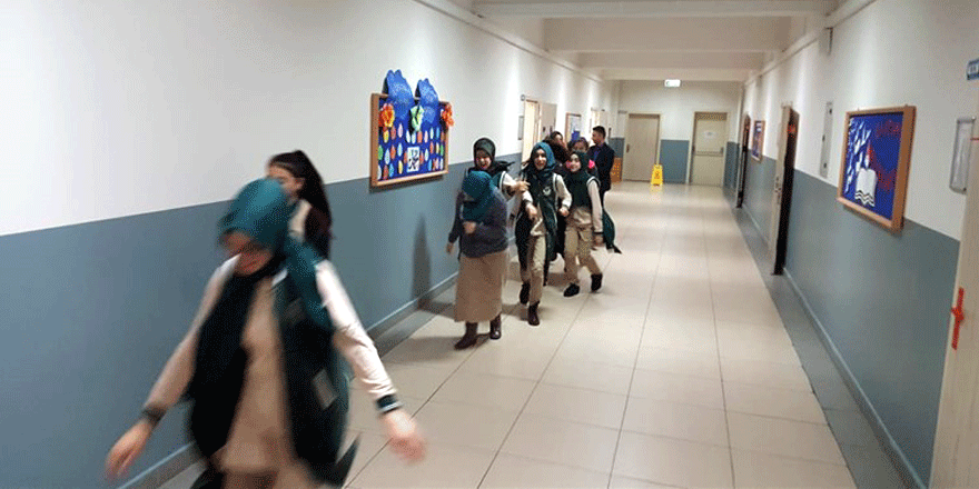 AFAD’tan öğrencilere afet eğitimi