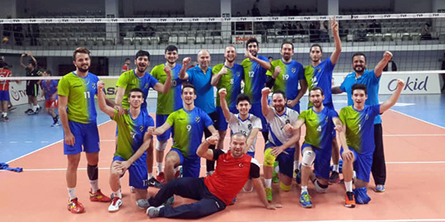 Voleybolda bir galip, üç mağlup