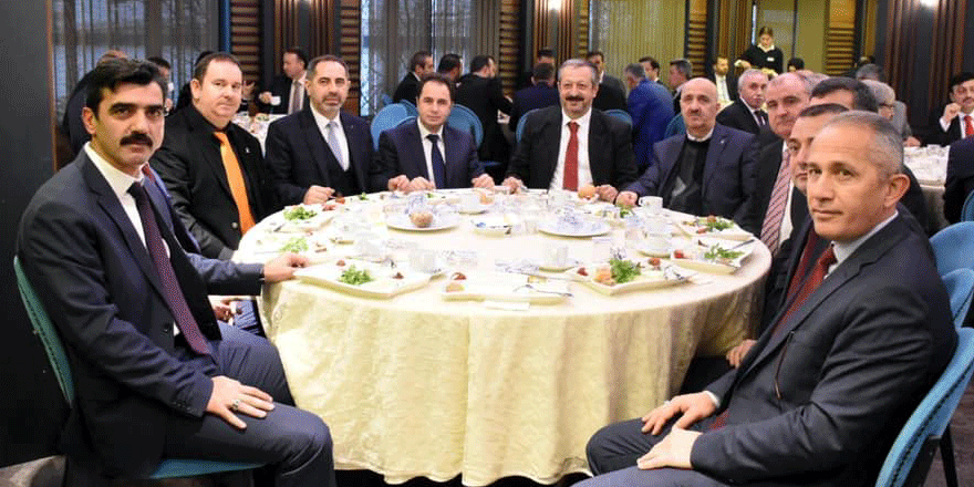 “Bizim siyasetimiz muhabbet ve gönül siyasetidir”