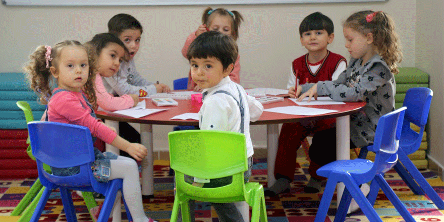 KO-MEK annelerinin gözü arkada değil