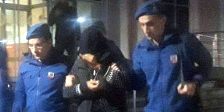 500 gram bonzai ile yakalandı