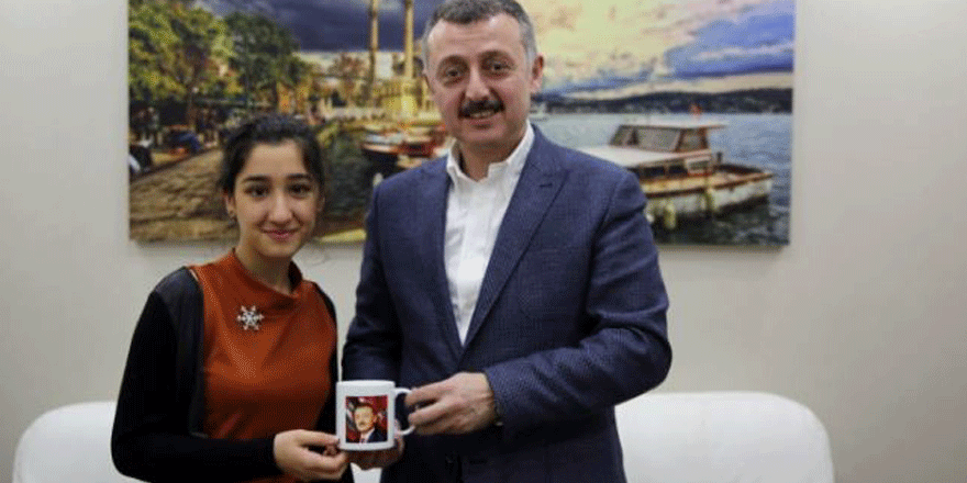 Sosyal medyadan yazdı, Büyükakın kırmadı