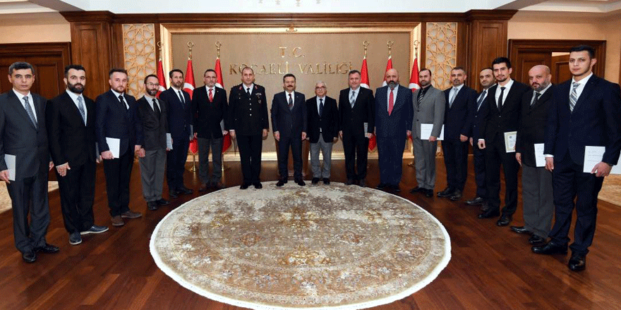 Vali Aksoy başarı belgesi verdi