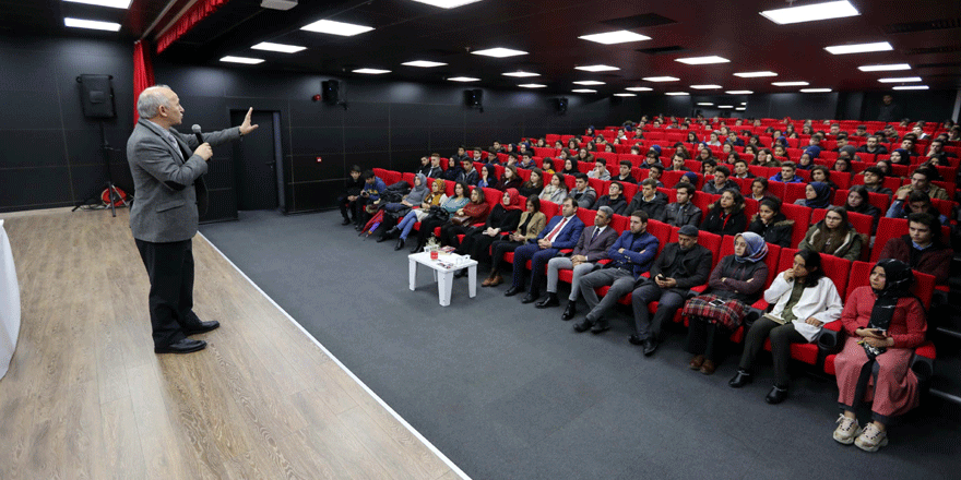 Çayırova’da öğrenci yazar buluşmaları devam ediyor