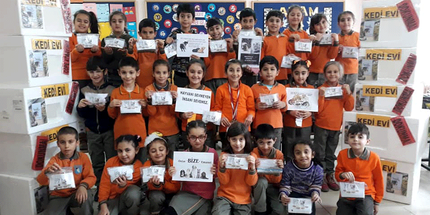 İlkokul öğrencilerinden örnek davranış