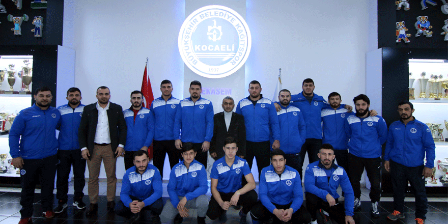 Milli güreşçiler Türkiye Şampiyonası’na gidiyor