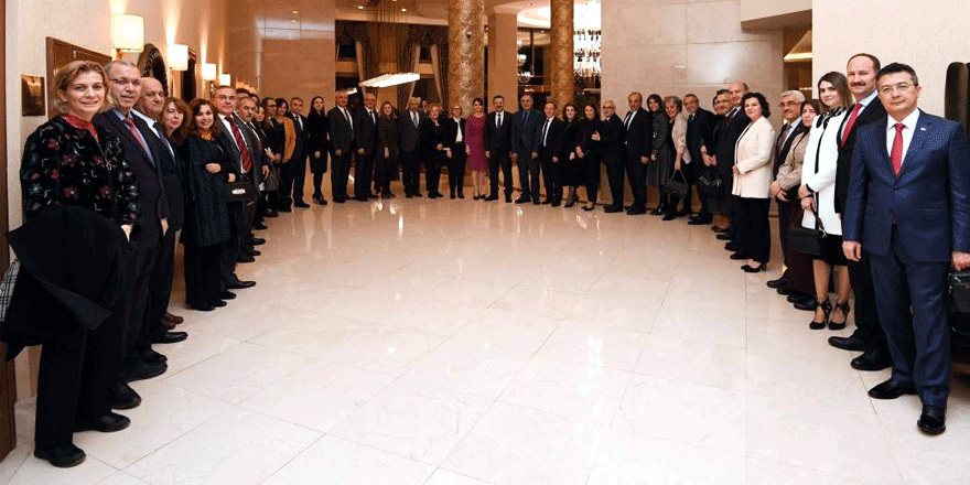 Vali Aksoy’dan mülki idarecilere yemek