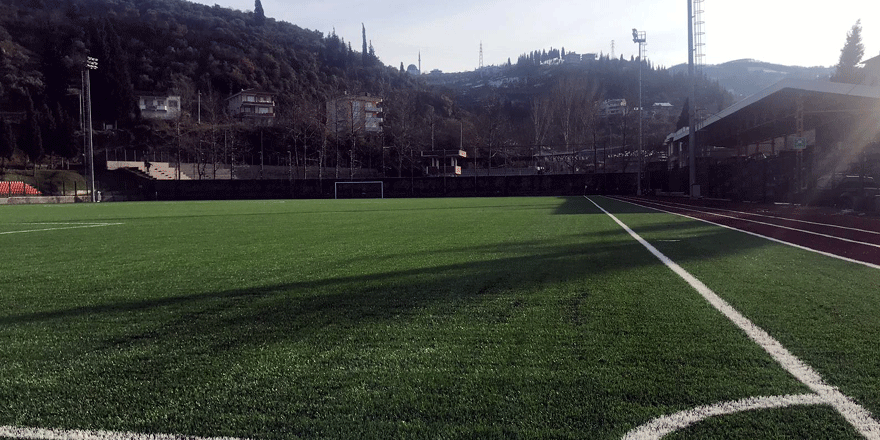 Karamürsel Stadı yeni zeminine kavuştu