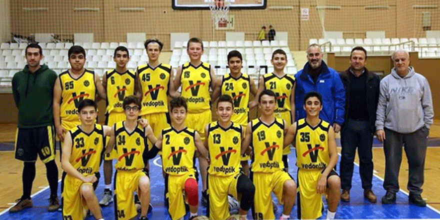 Genç basketbolculara destek