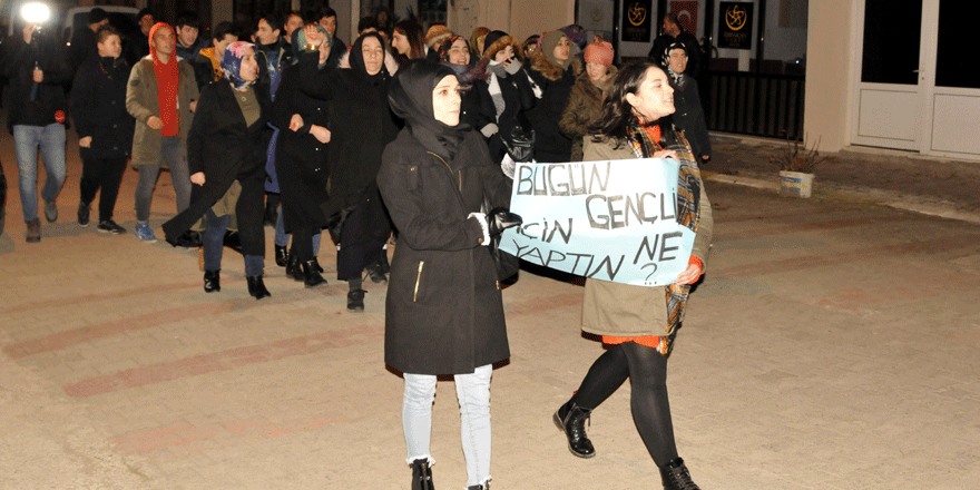 Kadınlar, intihar ve uyuşturucuya karşı yürüdü   