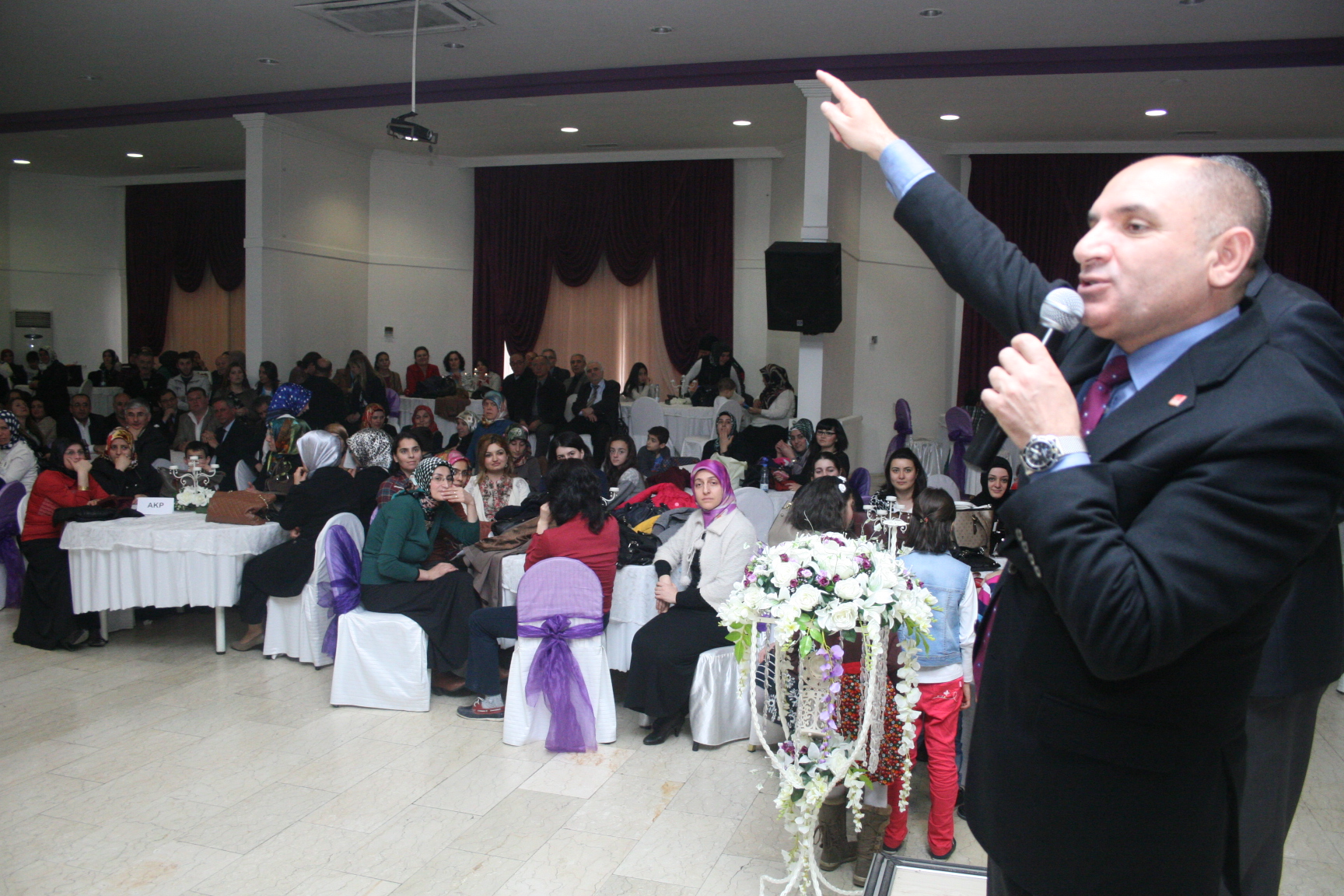 Tarhan’dan eğitime destek sözü