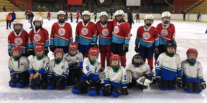 MİNİKLERİN BUZ KEYFİ