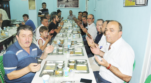 Kastamonululardan geleneksel iftar yemeği