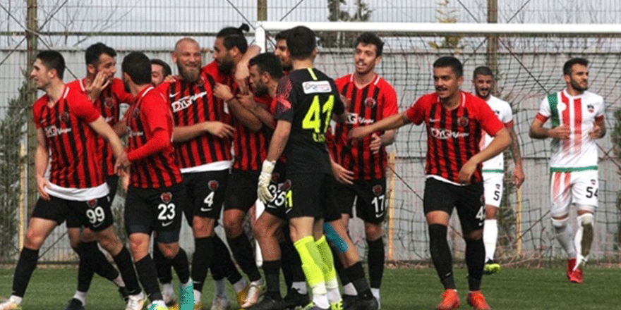 Gölcükspor nefes aldı 2-0
