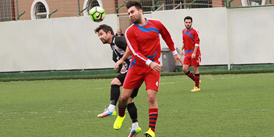 2.Kümede ilk yarı tamamlandı