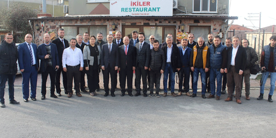 1700 yeni seçmenden  oy veya dua isteyecekler