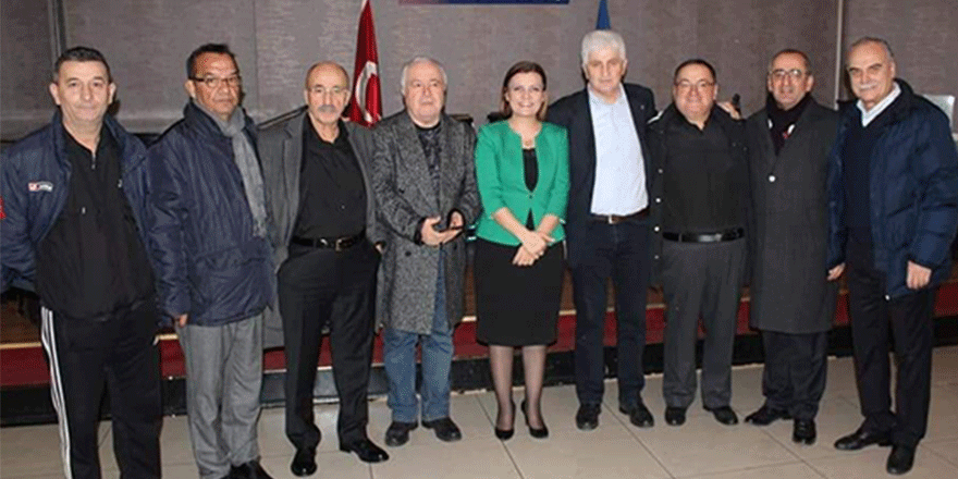 Hürriyet, eski futbolcularla buluştu