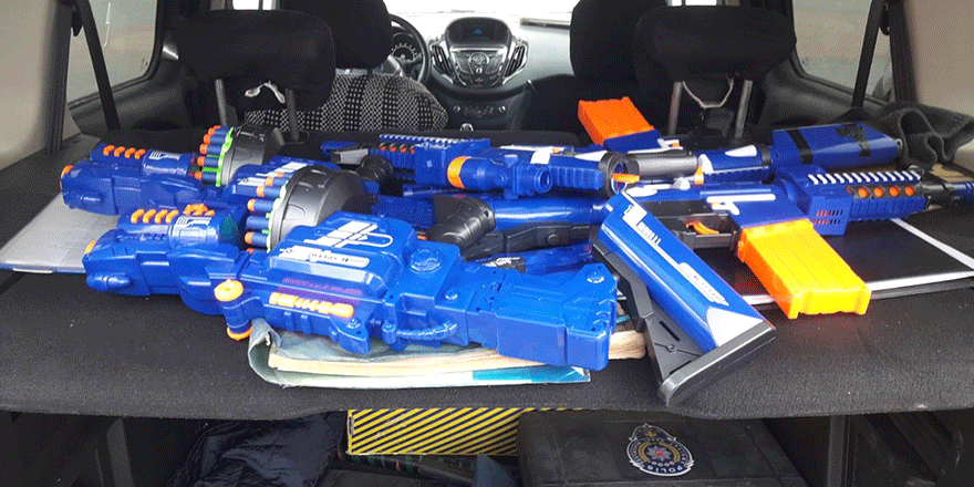 Oyuncak çalan 4 çocuk yakalandı