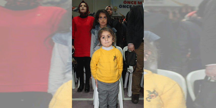 Büyükakın gençleri  susturmakta zorlandı