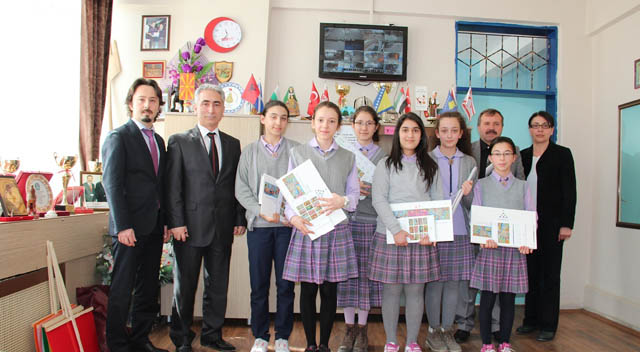SEDAŞ VE SEPAŞ öğrencilerin çizdiği resimleri takvim haline getirdi