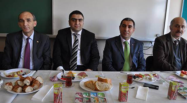 Kaymakam Karaaslan öğrencilerle kahvaltıda buluştu