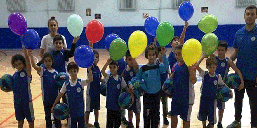 Salonlar cıvıl cıvıl