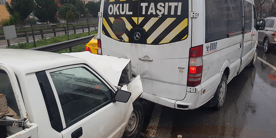 Zincirleme kaza: 1'i çocuk 3 yaralı