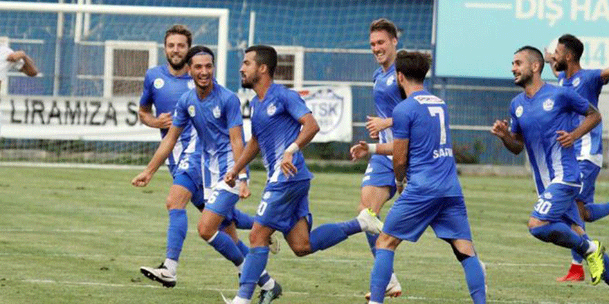 TUZLASPOR ŞAMPİYONLUĞA KOŞUYOR